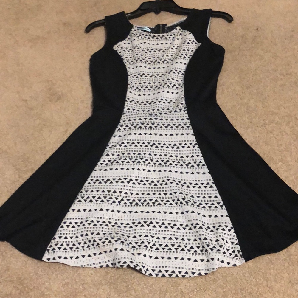 Maurcies black dress